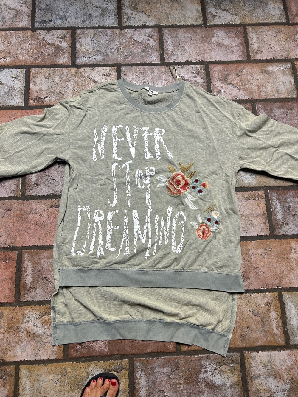 Never Stop Dreaming Floral Graphic Tee - Sage Green